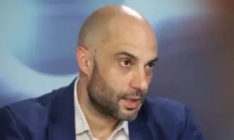 Комисията за защита на потребителите е държавен орган който носи