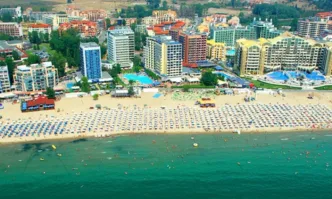 Бусове и микробуси правят нелегални екскурзии за чуждите туристи в