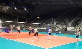 Женският национален отбор започна тренировки в Арена Монбат Русе