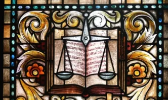 65 годишният шофьор причинил тежката катастрофа край село Телиш при която