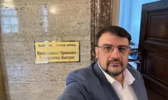 Бившият депутат от ПП ДБ Настимир Ананиев отново ще работи