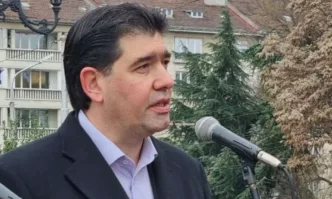 Безумната практика Да изчистим БСП от другомислещите даде висок трицифрен