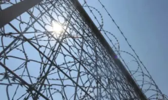 Министър Калин Стоянов постави въпроса за разследването на убития през