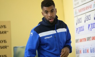 Нападателят Мат Курьор е подписал с Черно море договор за