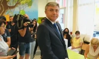 Мустафа Карадайъ гласува в Кърджали