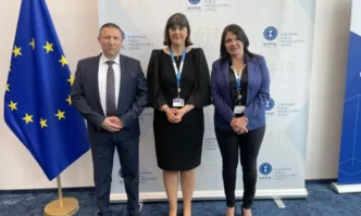 Той ѝ отговори че това е набеждаване и ще подаде