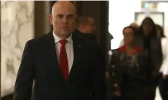 Главният прокурор Иван Гешев се срещна с родителите на прегазената