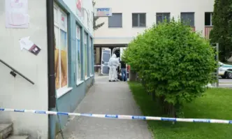 Местните медии в Словакия пишат че нападателят се казва Юрай