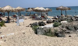 ДНСК ще премахва поставени в нарушение преместваеми обекти в курорти и плажове