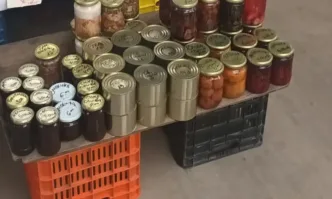 Близо половин тон храни и препарати за растителна защита иззеха