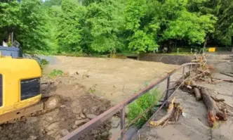 Регионалните управления на образованието са в непрекъснат контакт с директорите