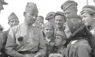 Александър Тацов от фейсбук страницата Единъ Завѣтъ ЗАЩО РУСНАЦИТЕ НЕ МОГАТ