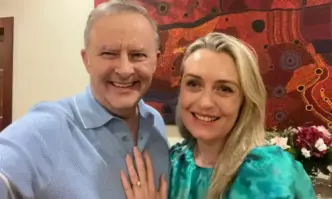 Австралийският премиер Антъни Албанезе разкри в романтичен туит годежа с