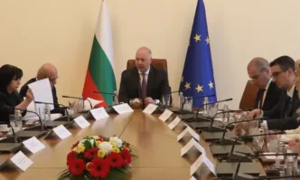 Амбицията на правителството е да координираме усилията си с Народното