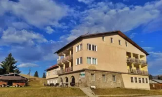 Собствеността на хижа Христо Смирненски в Рила стана ябълка на