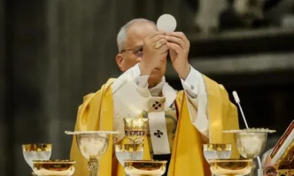 Папа Лъв XIV отслужи първата си коледна меса като глава