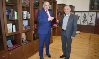 Иван Гешев награди посланика на Украйна