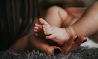 За пръв път у нас: Жена иска да бъде вписана като баща на детето си