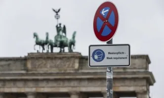 Берлин въведе задължително носене на маски в автомобила