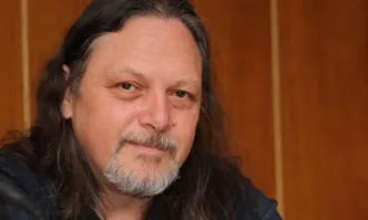 От Фейсбук профила на Нидал Алгафари Приятели истината е многолика Всеки си