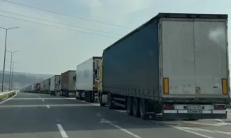 Заради продължителните протести българските транспортни фирми започнали да търсят алтернативни