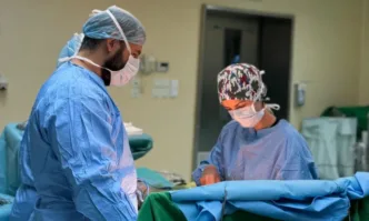 В гърдите на още един българин бият две изкуствени сърца