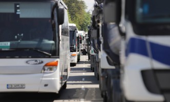 Спират междуградските автобуси и доставките на стокиНедоволството срещу високите цени