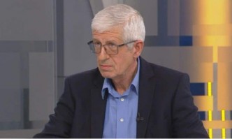 Бившият енергиен министър Румен Овчаров уточни за БНР че България