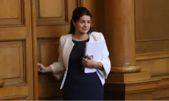 ГЕРБ СДС и ПП ДБ са далеч от точката на замръзване смята