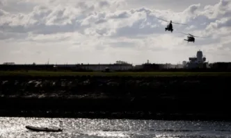 Неидентифицирани дронове бяха забелязани над четири летища в Дания късно