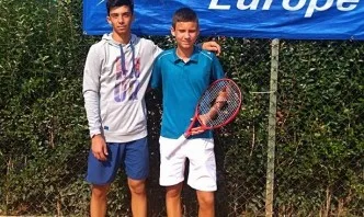 Владимир Попов и Илиян Радулов отстъпиха в първите си срещи на Мастърс турнирите на Тенис Европа