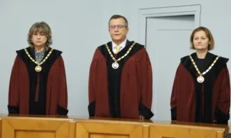 Тримата нови конституционни съдии положиха клетва на официална церемония в залата