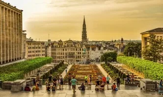 Брюксел временно забранява консумирането на алкохол по улиците