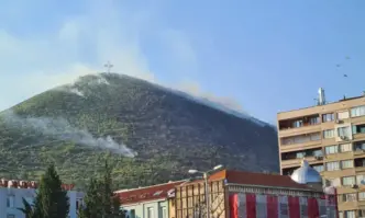 Пожар над сливенския кв Комлука Огънят е пламнал днес около