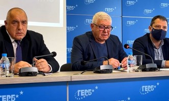 Партия ГЕРБ дава извънреден брифинг по важните политически теми които