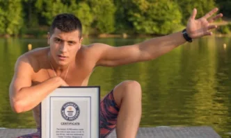 Българин плува без прекъсване 71 часа, постави нов световен рекорд