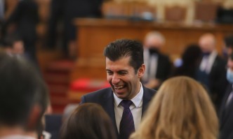 Драги ми Смехурко Седнах да ти пиша че да се посмееш