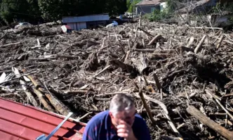 Половин година след бедствието в Карловско държавата отпуска допълнително по