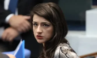 Призовавам г н Бойко Борисов незабавно да подпише декларацията заради всички