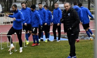 Черно море ще се опита да привлече краен защитник който