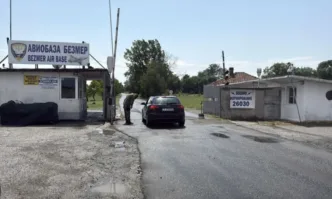 Американските самолети няма да пристигнат днес в авионаза Безмер‘ може