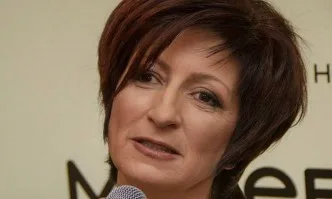 Саша Безуханова: С мен не е разговаряно да съм премиер от ИТН