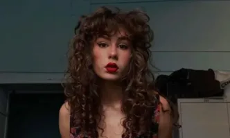 С екзотично и ретро излъчване Дарина Радева печели ролята на