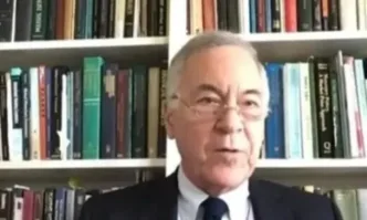 Европа по настояване на Велика сила Съединените щати е