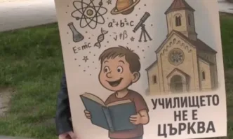 От Фейсбук профила на Кристиян ШкварекВече три седмици умнокрасивите ореваха