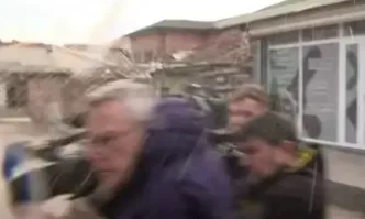 Жената на Киро Японеца заляла журналисти със студен чай, задържаха я за 24 часа