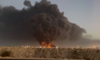 Йеменските бунтовници хути атакуваха петролна база в саудитския град Джеда