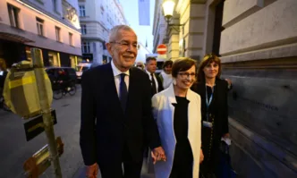 Австрийският президент Александър Ван дер Белен си осигури втори шестгодишен