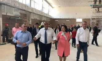 Премиерът посети зала Асеновец в Сливен