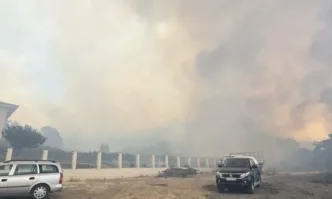 Огнен ад край Сунгурларе: Евакуирани хора, бедствено положение и заплаха за винзаводи (ОБНОВЕНА)